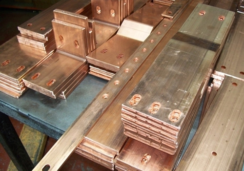 Gia công cắt xẻ hợp kim đồng